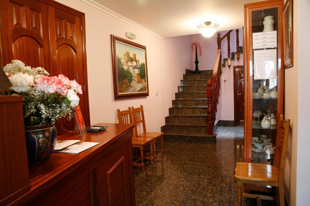 Hotel Pousada Vicente Risco Castro Caldelas Exterior photo